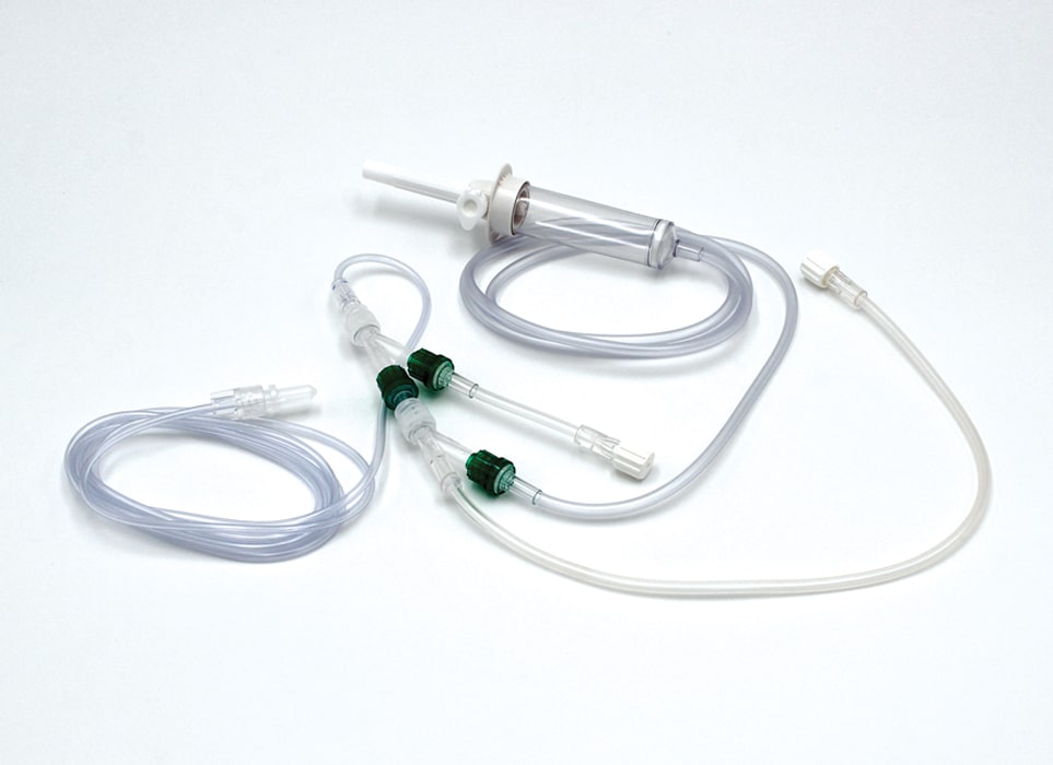 Schlauchsystem mit Saugfunktion und Tropfkammer, Verbrauchsmaterial für CT und MRT